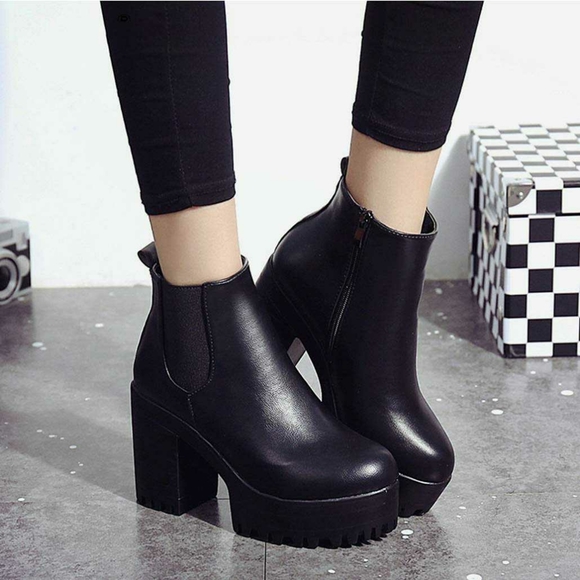 Grunge Platform Ankle Boots - Picture 5 of 6